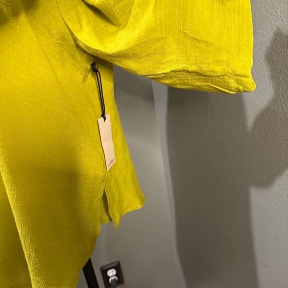 No Frills Chartreuse Green Rayon Blend Vneck Roll Tab Sleeve Top - Picture 6 of 11